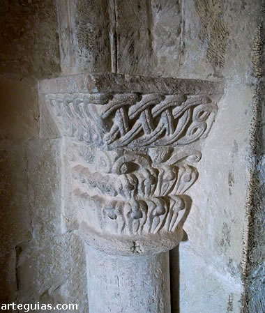Ermita de San Frutos: capitel interior