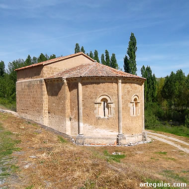 Ermita de San Vicente en una ma&ntilde;ana soleada
