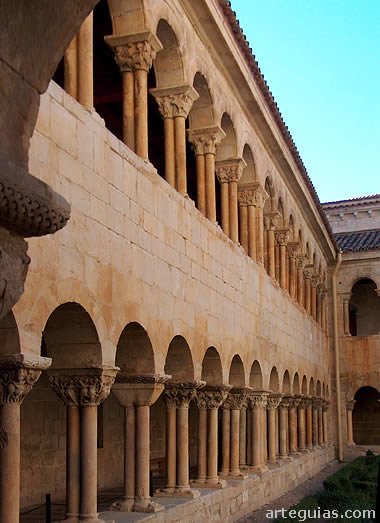 Claustro de Santo Domingo de Silos