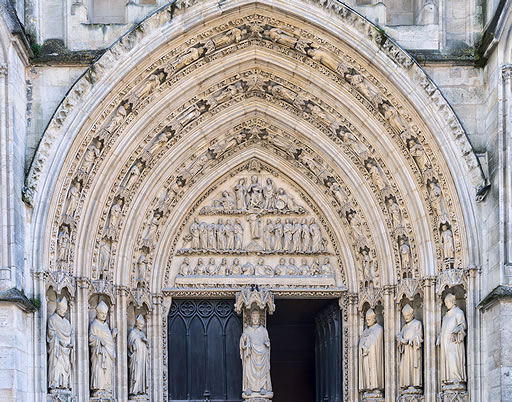 Portada principal de la catedral de Burdeos
