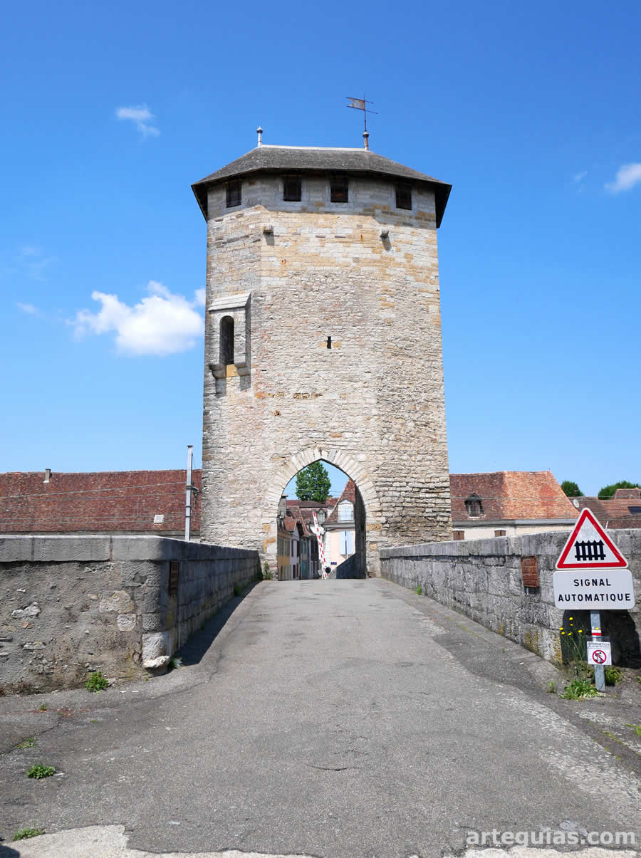 Puente Viejo de Orthez: torre defensiva o de potazgo