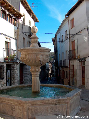 Adem&aacute;s de sus monumentos, Pastrana nos regala con un entramado de calles de gran pintoresquismo