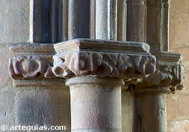 Capiteles interiores de la iglesia del Salvador