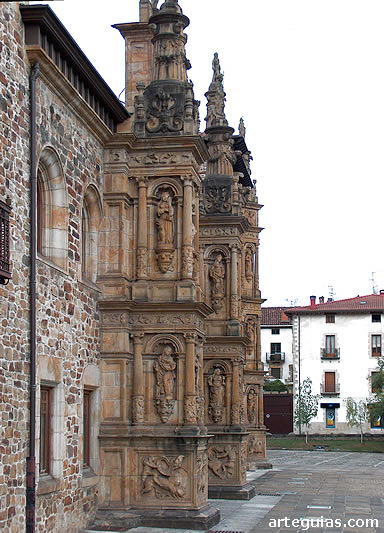 Detalle de la Universidad