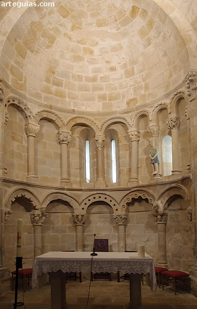 El gran protagonista de la iglesia de Bareyo es su esplendoroso &aacute;bside