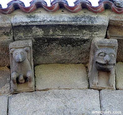 Canecillos de la cabecera