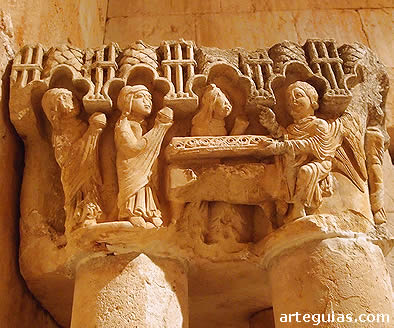 Capitel de la Visitatio Sepulchri, procedente del claustro