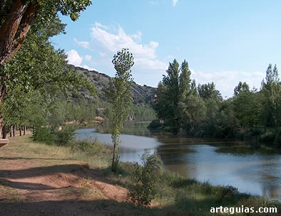 R&iacute;o Duero a su paso por Soria