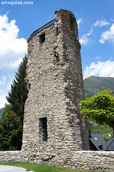 Entransaig&uuml;es o castillo de Arties