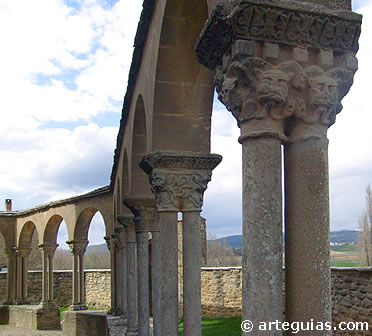 La arquer&iacute;a exterior hacia el costado norte