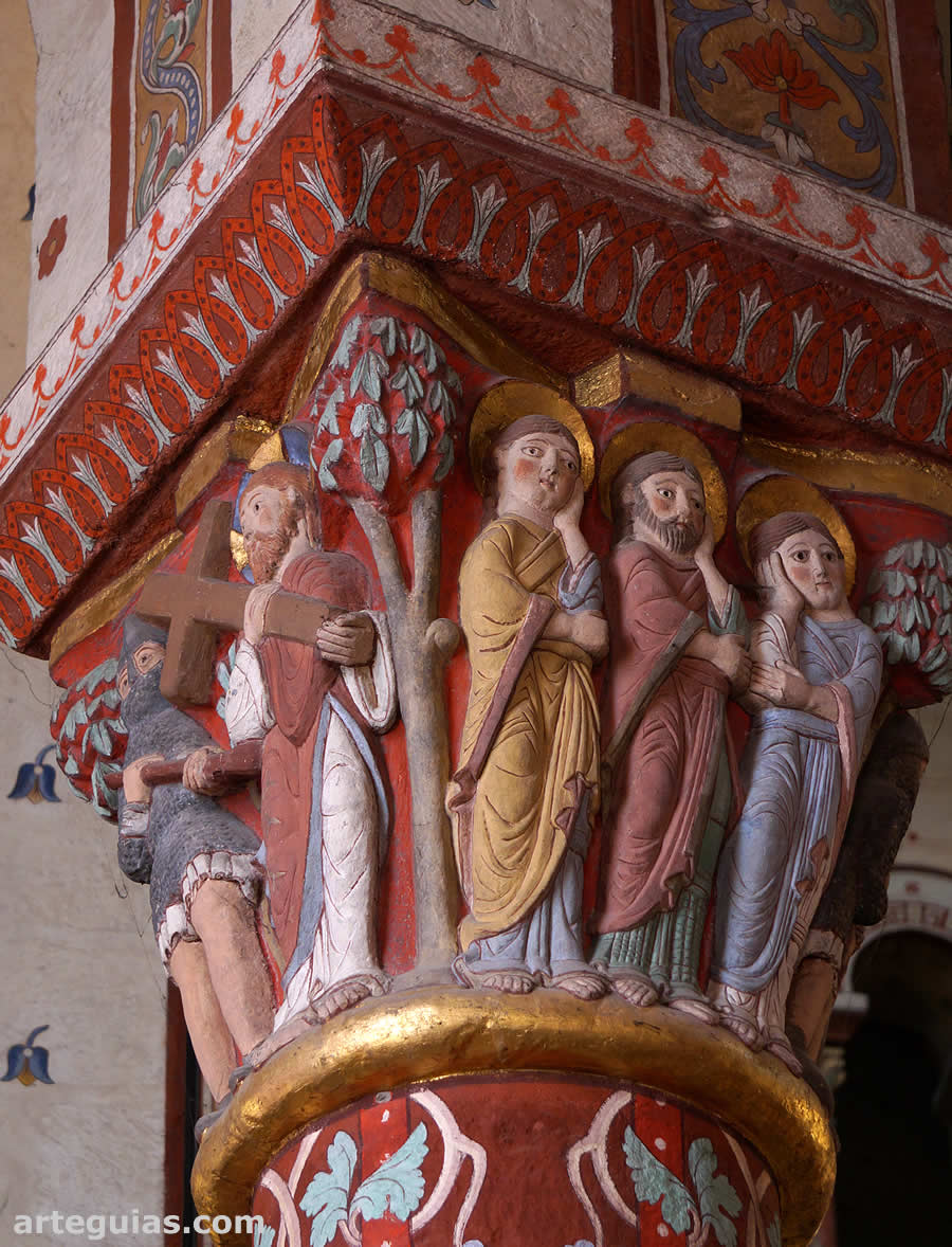 La iglesia de Issoire destaca  por sus capiteles historiados