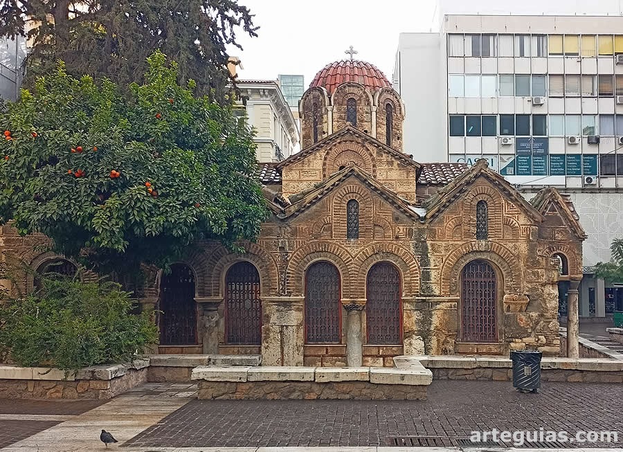 Vista desde el oeste del exon&aacute;rtex de la iglesia bizantina