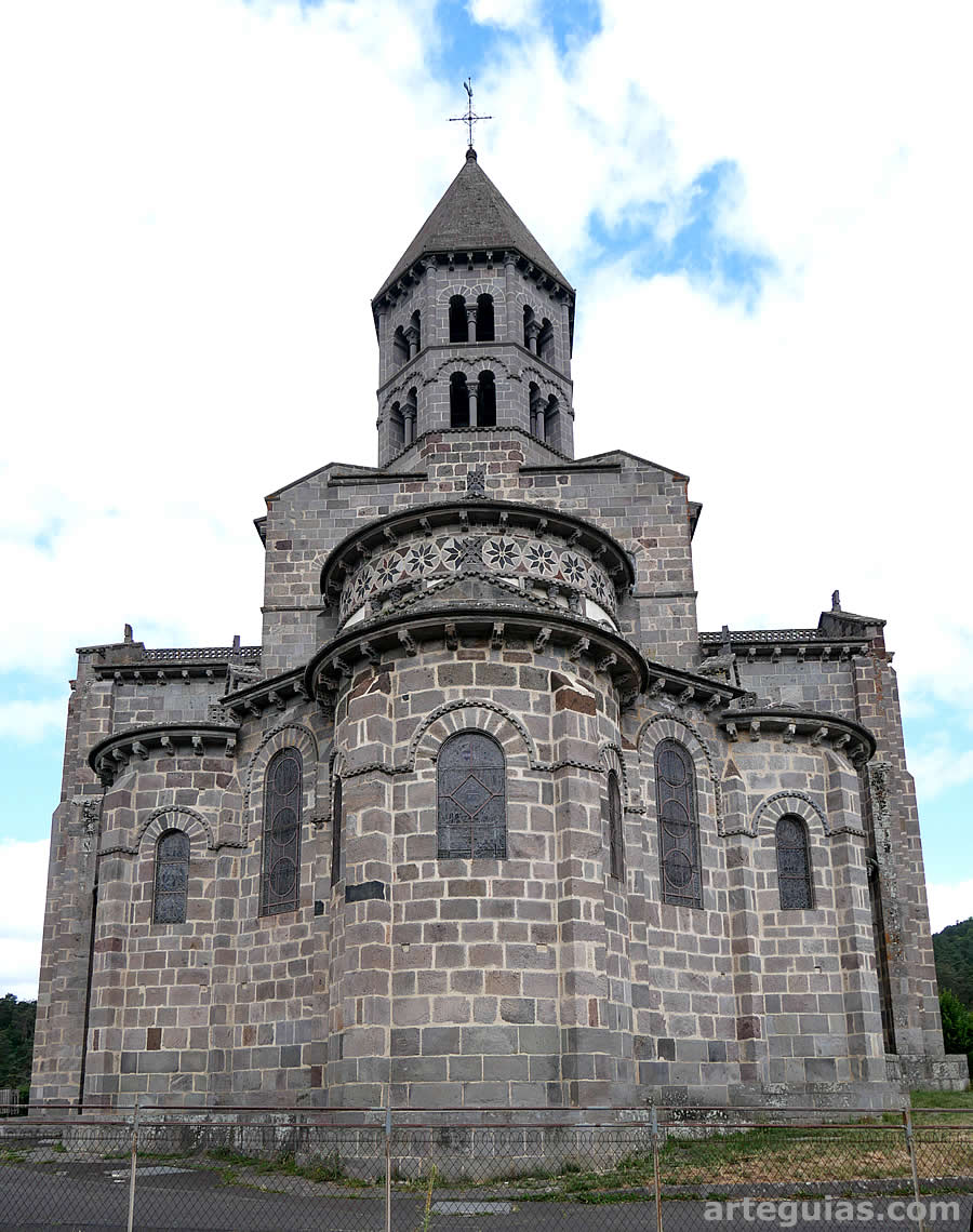 Gu&iacute;a de la iglesia de Saint-Nectaire, Auvernia, Francia