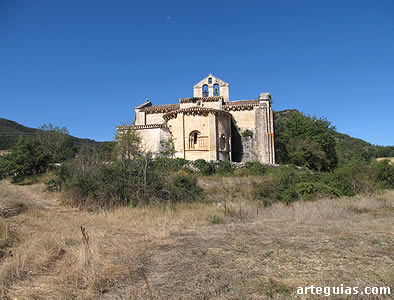 Iglesia de Butrera desde el este, algo separada del min&uacute;sculo caser&iacute;o