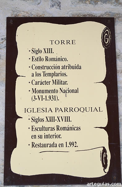 Cartle anunciador de la informaci&oacute;n esencial de la iglesia de Mombuey