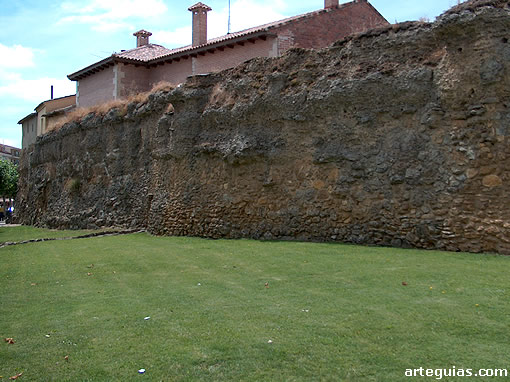 Muralla medieval de Carri&oacute;n de los Condes