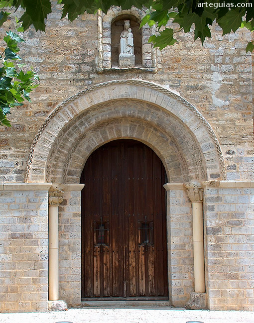 Iglesia de Santa Mar&iacute;a del Camino, Carri&oacute;n de los Condes:  puerta oeste