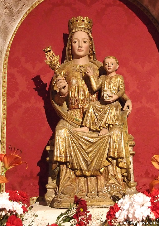 Imagen p&eacute;trea policromada de Nuestra Se&ntilde;ora del Camino o de las Victorias