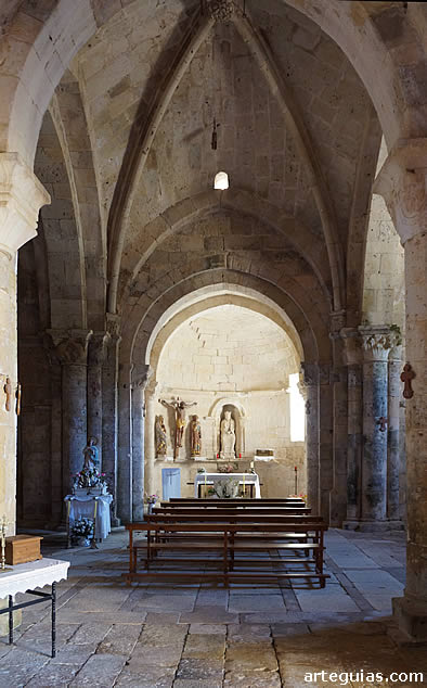 Interior de la iglesia de Butrera