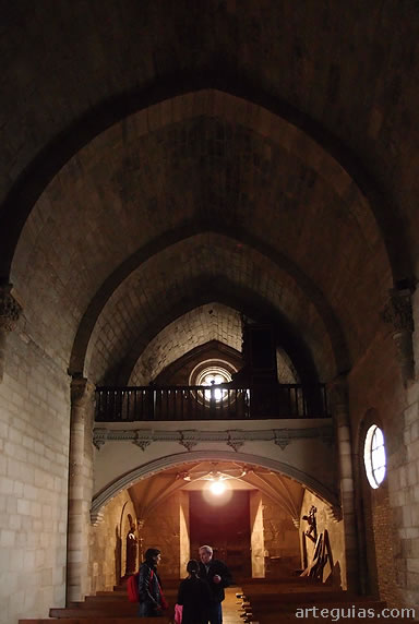 Interior de la nave de la iglesia de La Magdalena de Tudela
