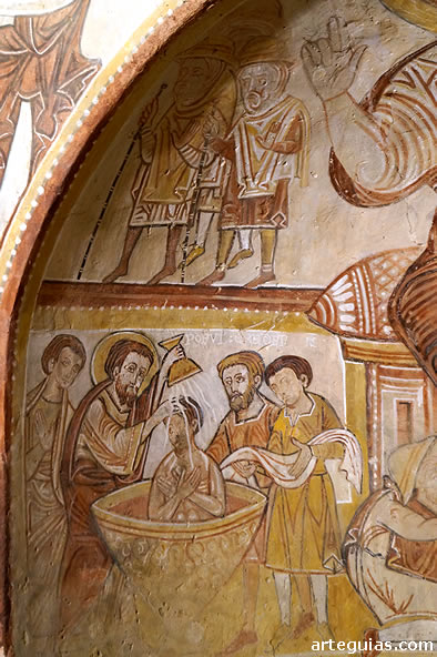 Detalle de las pinturas del interior