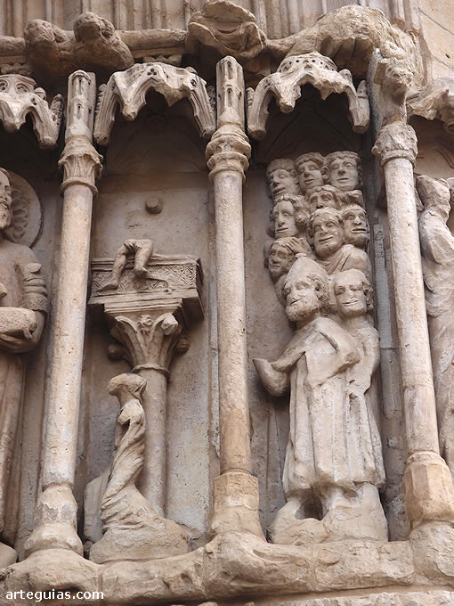 Escena de los milagros de San Bartolom&eacute;.  Iglesia de San Bartolom&eacute; de Logro&ntilde;o, La Rioja