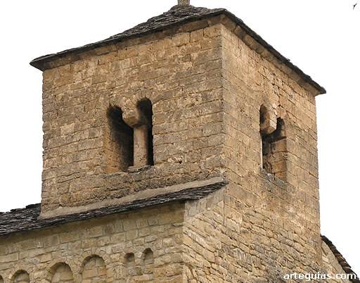 Torre campanario