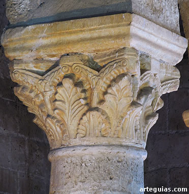Otro capitel interior