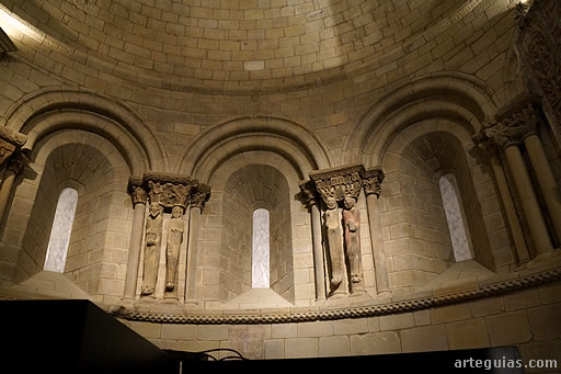 Interior del &aacute;bside. Iglesia de San Mart&iacute;n de Uncastillo, Zaragoza