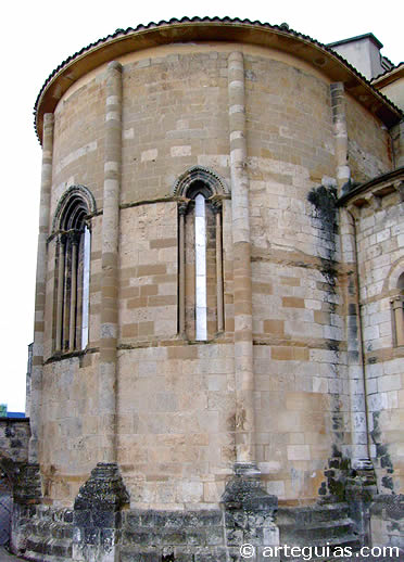 &Aacute;bside central de la iglesia de San Miguel