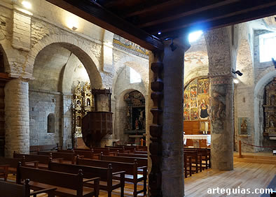 Las tres naves de la iglesia de Arties