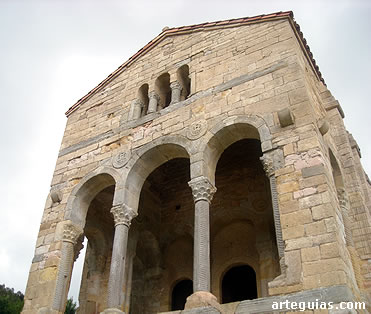 Belvedere (balconada o mirador). Santa Mar&iacute;a del Naranco