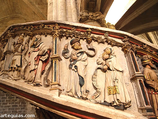 Espectacular escalera del coro