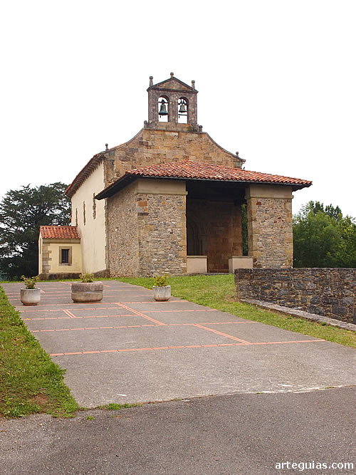 Iglesia de Santa Mar&iacute;a de Narzana,: fachada oeste