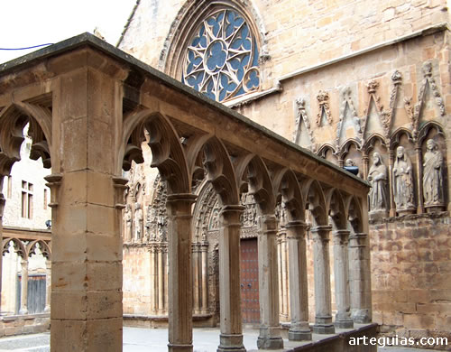 Otra imagen de la iglesia de Santa Mar&iacute;a la Real de Olite