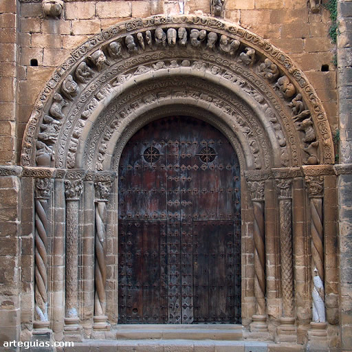 Portada de Santa Mar&iacute;a de Uncastillo