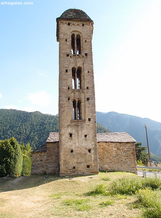 Iglesia de Sant Miquel d'Engolasters: caracter&iacute;stico campanario lombardo