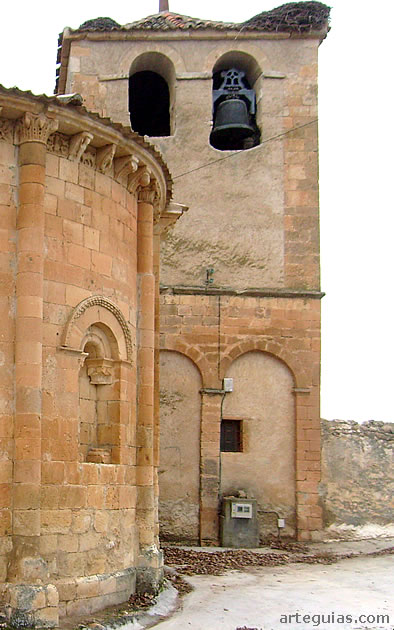 Torre campanario