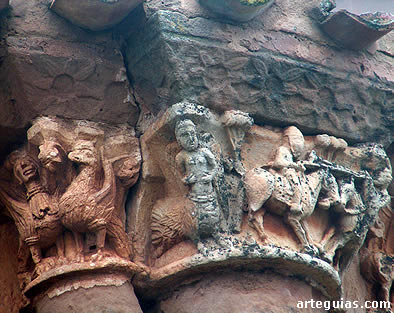 Capiteles de las columnas del &aacute;bside