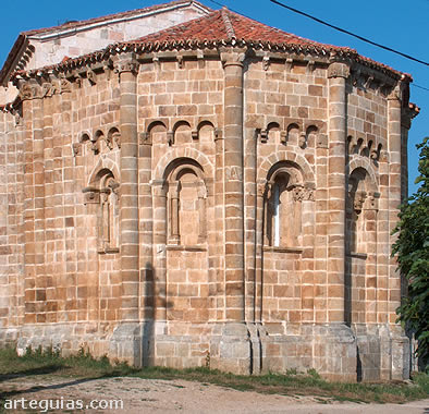Espectacular cabecera de la iglesia de San Lorenzo de Vallejo de Mena