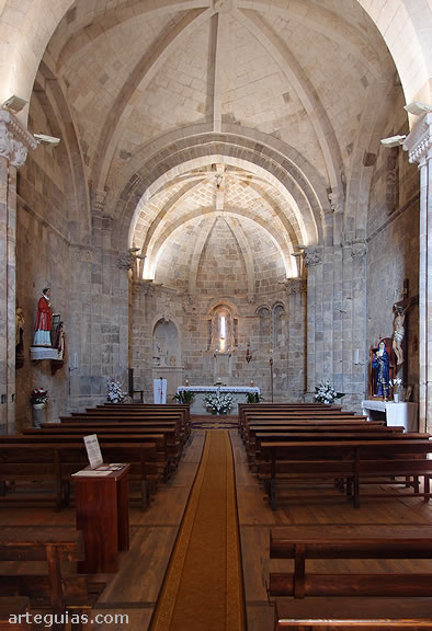 Interior de la iglesia de Vallejo de Mena