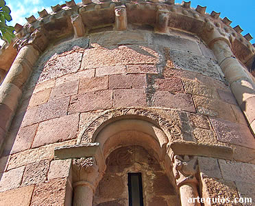&Aacute;bside la iglesia de San Mart&iacute;n de Tours de Vizca&iacute;nos