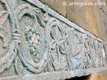 Algo t&iacute;pico del arte b&aacute;rbaro es la geometrizaci&oacute;n de las figuras de plantas y animales.