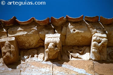 Gastronom&iacute;a medieval. Canecillos de la iglesia de Sequera del Fresno (Segovia)