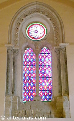 Ventanal del refectorio del Monasterio cisterciense de Piedra