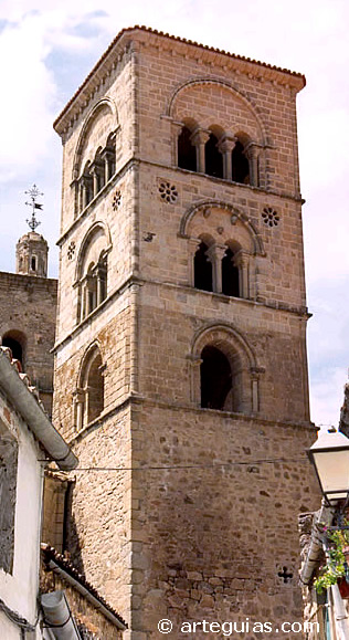 Campanario rom&aacute;nico de Santa Mar&iacute;a la Mayor de Trujillo, C&aacute;ceres