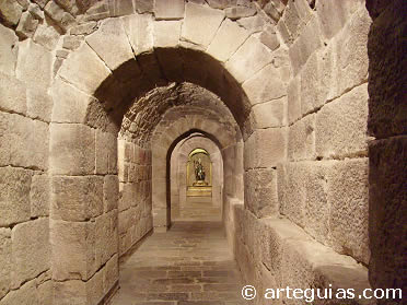 Detalle de la cripta de la iglesia del Monasterio de Leyre