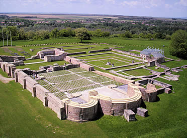 Restos del conjunto mon&aacute;stico de Somogyvar