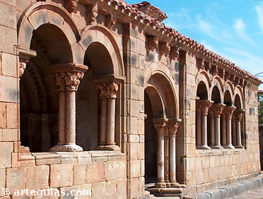 P&oacute;rtico de Jaramillo de la Fuente