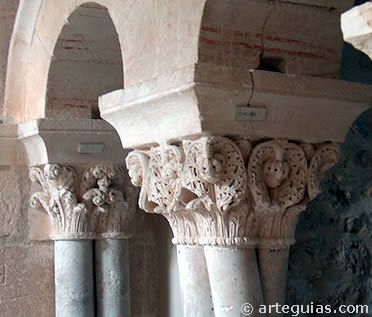 Capiteles rom&aacute;nicos de la Sala Capitular
